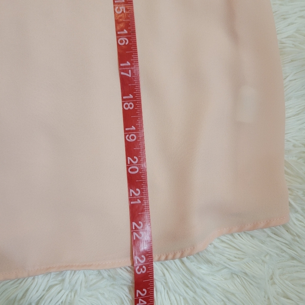 Hello Miss Light Pink Women's Short sleeve Keyhole Flowy top Medium - Picture 2 of 6